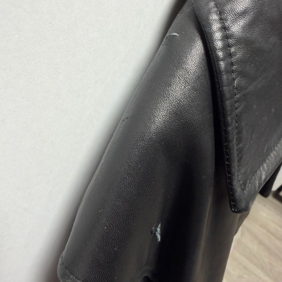 Vintage Wilsons Leather Women's Black Leather Jacket - Picture 11 of 12